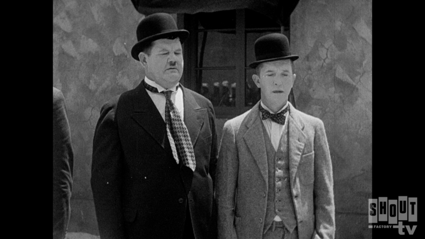 The Laurel & Hardy Show: Beau Hunks