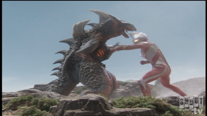 Ultraman Max: S1 E30 - Hold The Courage In Your Heart
